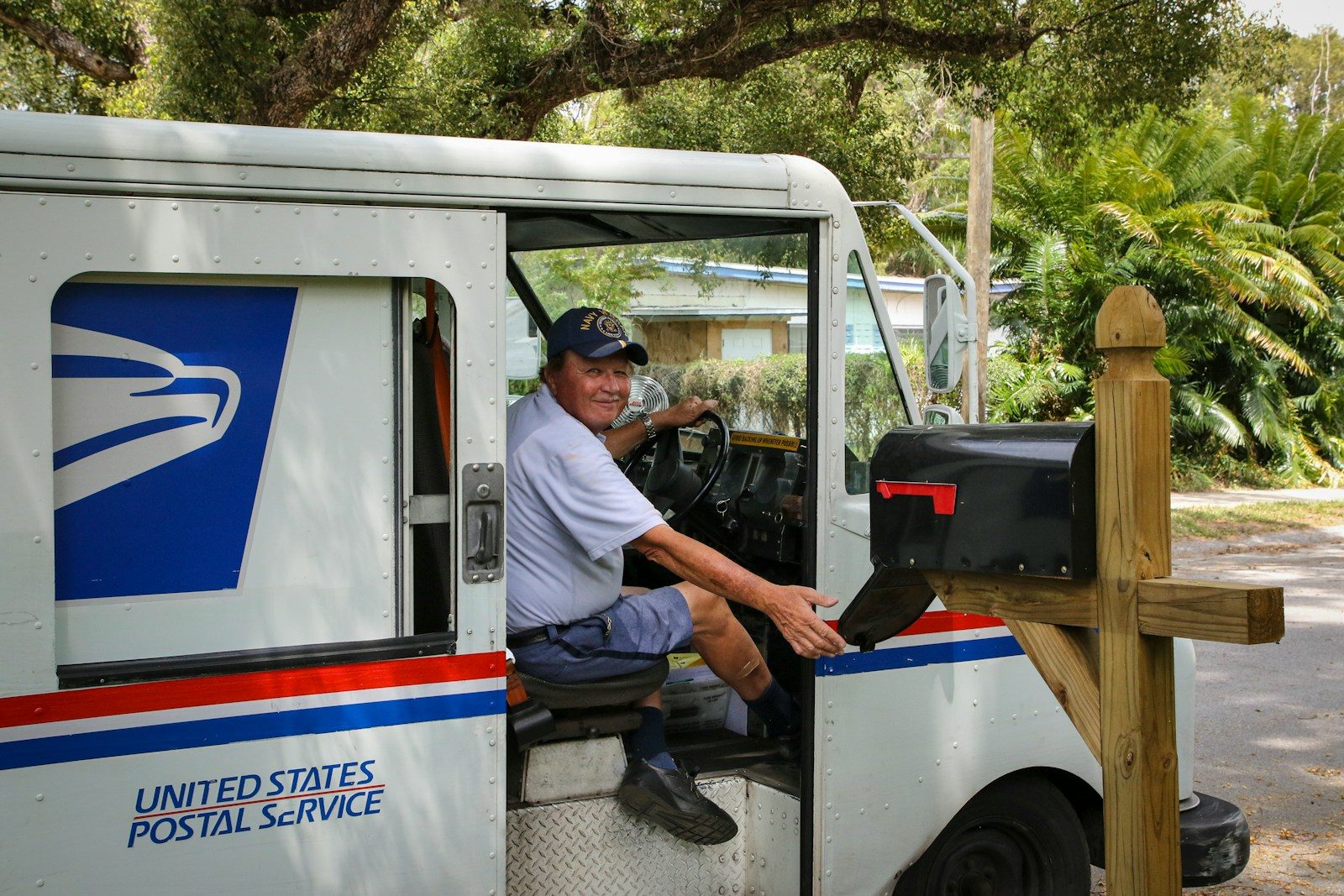 How to Get Hired at the Post Office in the USA – No Mail Obsession Needed